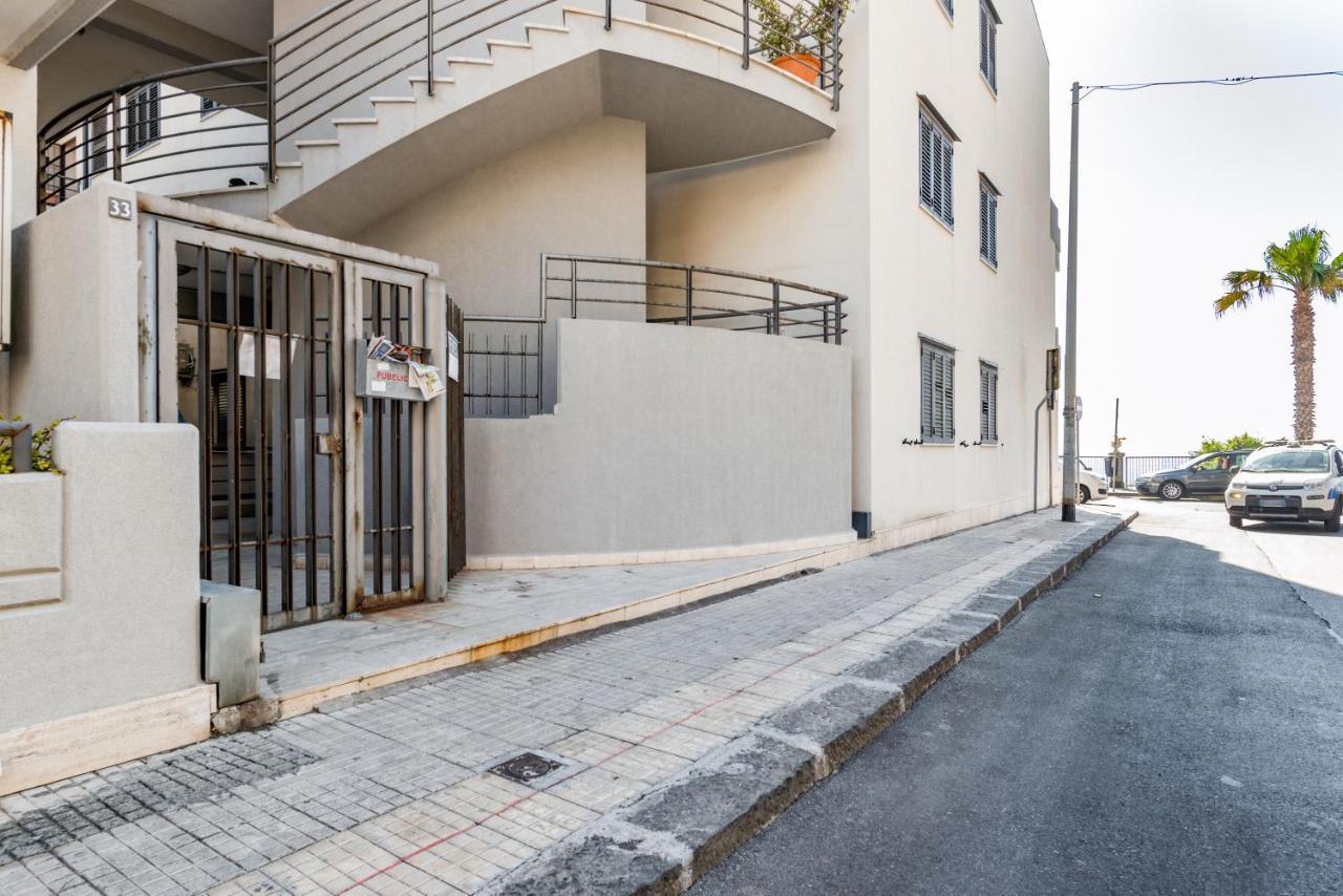 Castello Normanno Modern Sea View Apartment Aci Castello Exterior foto